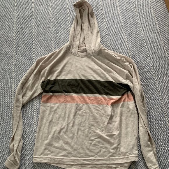 Title Nine sweatshirt - Picture 1 of 1